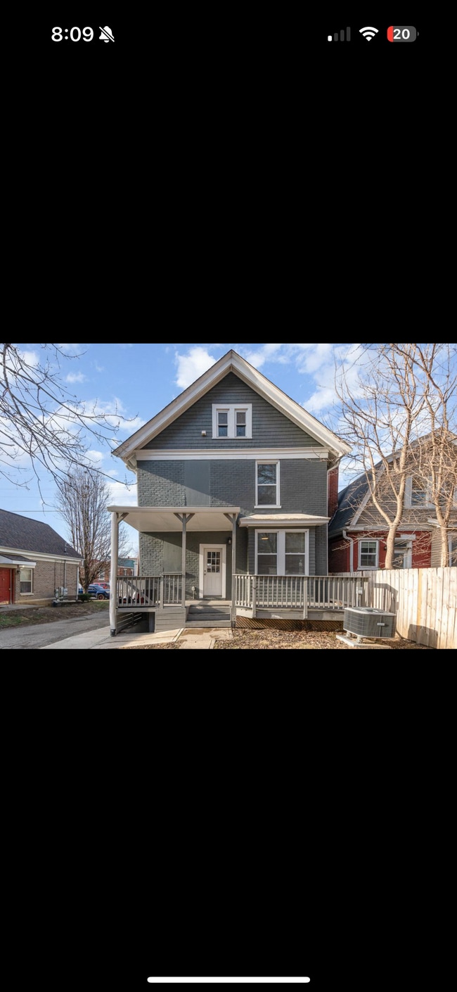 Photo - 216 W 12th St