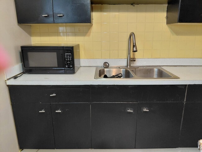 Building Photo - 23756 Banbury Cir Unit 12