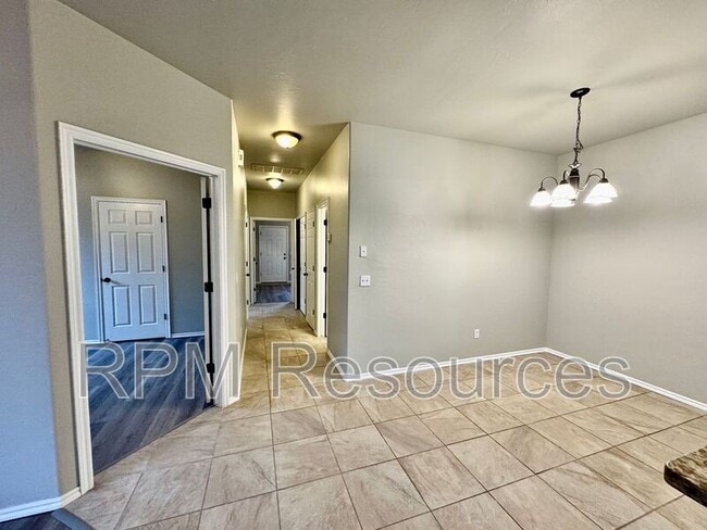 Photo - 113 Bison Ct Way