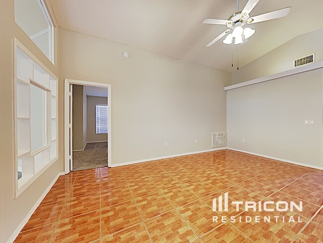 Photo - 3910 Creek Woods Dr