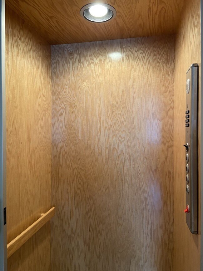 Photo - 1334 Anza St Unidad 1334