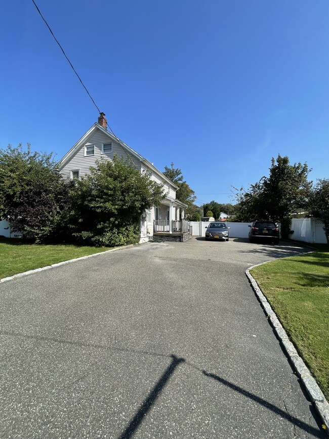 Photo - 349 Bellmore Rd Unidad 2