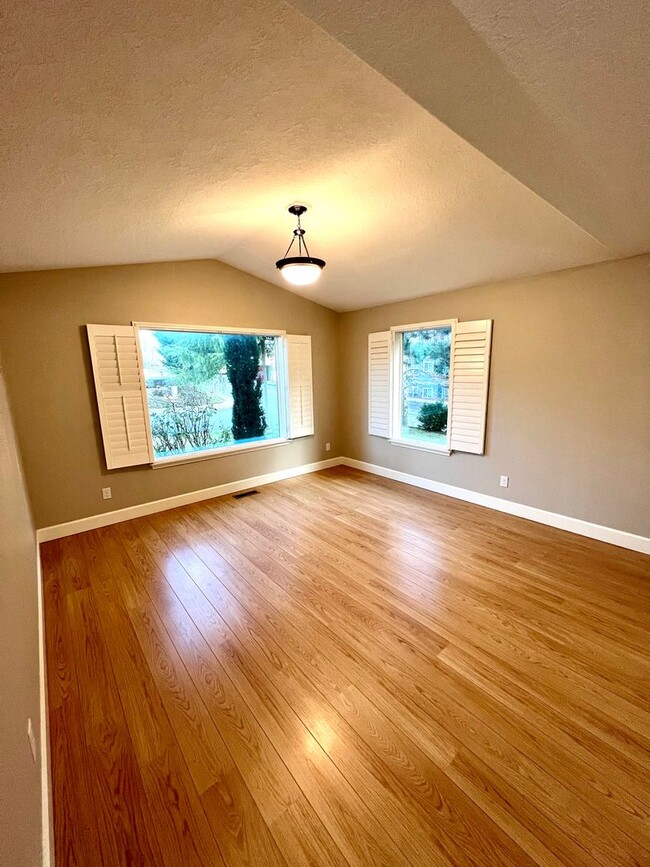 Photo - Great South Salem Location, Single-Level Home!