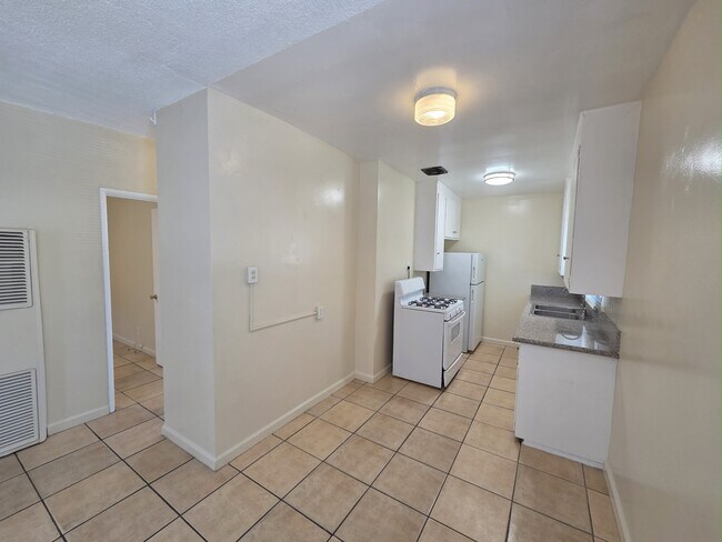 437 Walnut Ave