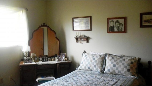 Photo - Towne & Country Apartments