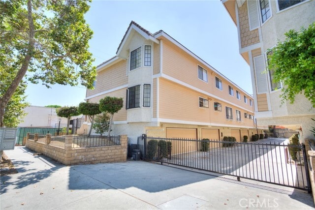 Building Photo - 111 N Moore Ave Rental