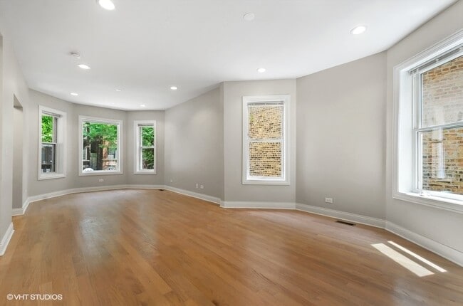 Photo - 5816 N Ridge Ave Unit 1F