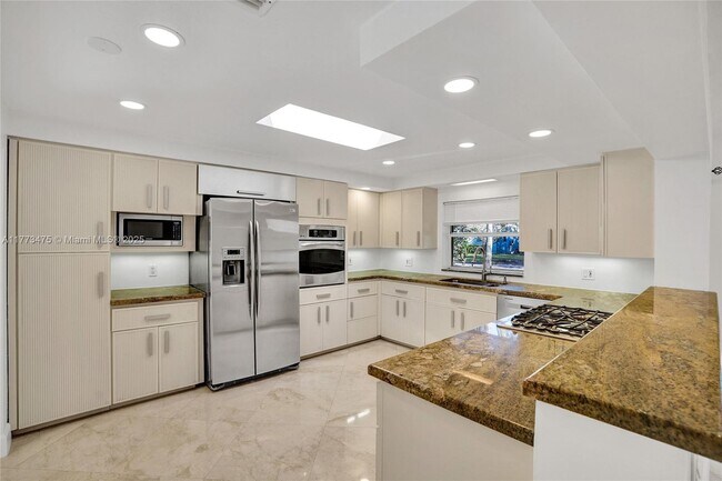 20 NW 101st St