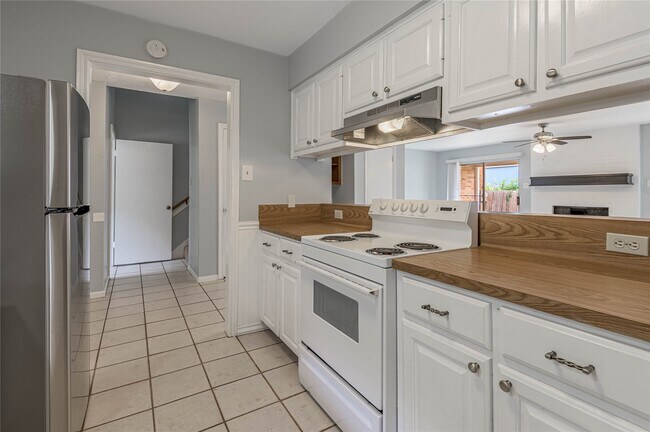 Photo - 111B Normal Park Dr Unit B