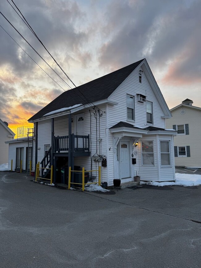 Building Photo - 7 Wilson St Unit 7 Wilson