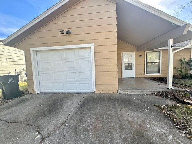 3 bedroom 2 bathroom home Near In Broken A... - 3 bedroom 2 bathroom home Near In Broken A...