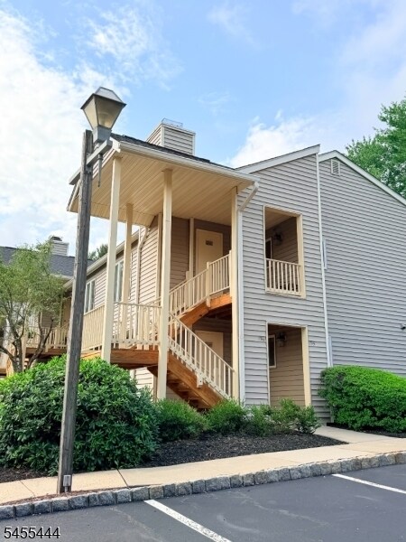 Building Photo - 136 Westchester Terrace