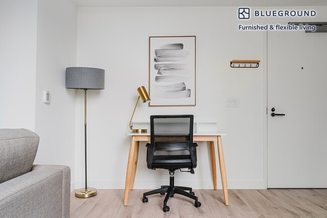 Photo - 1 Florida Ave NE Unidad FL4-ID960