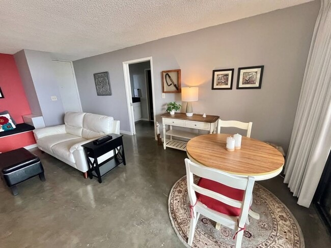 Photo - Newly Renovated Gem in Makiki Unit 2102