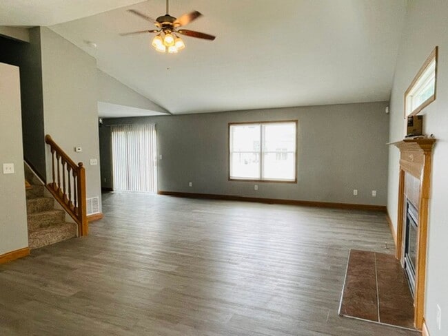Photo - 8575 Fernbrook Dr