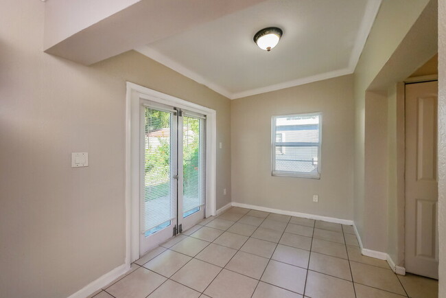 Photo - 259 NW 30th Ave