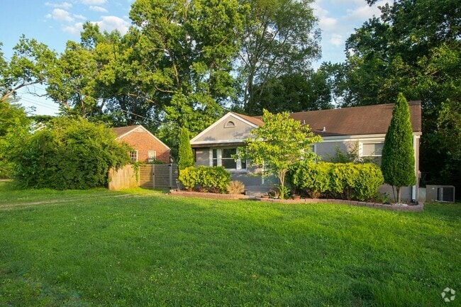 Building Photo - 2129 Crystal Dr Rental