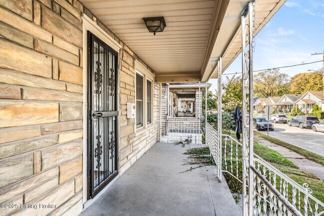 Photo - 614 E Brandeis Ave