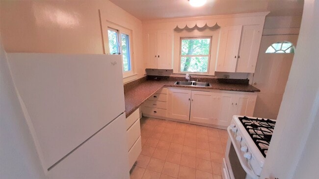 Photo - 410 S Aurora St Unit 2