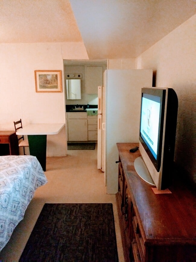 Photo - 1202 Ridgewood Ave Unit 139 Debbie