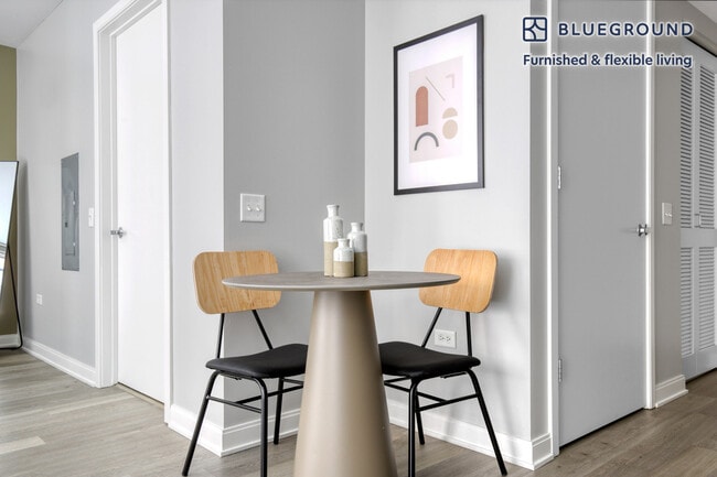 210 N Wells St Unit SI FL16-ID648