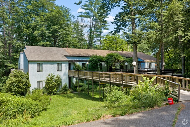 Woodland Country Apartments