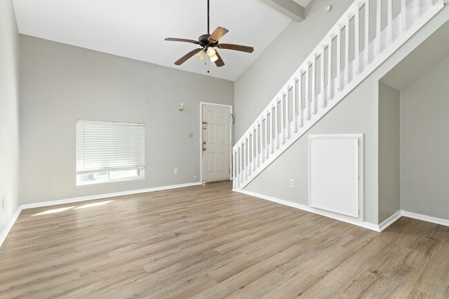 Photo - 1176 Oregon Ave Unit 1