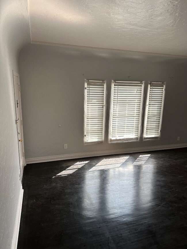 Photo - 3207 W 43rd Pl