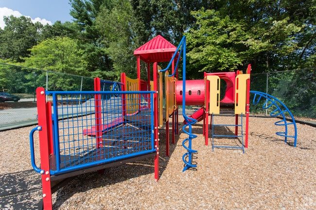 Royal Crest Nashua