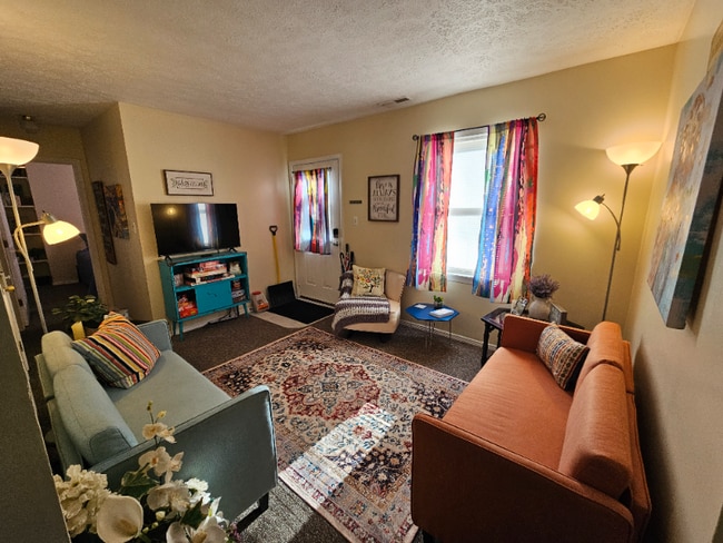 Photo - 2124 W Jackson St