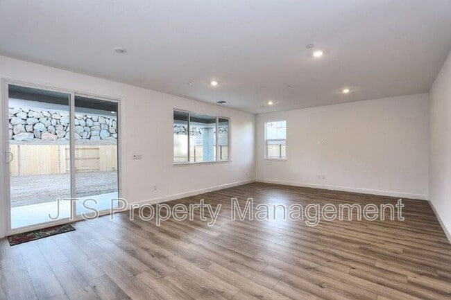 Photo - 3349 Hedgerow Ct