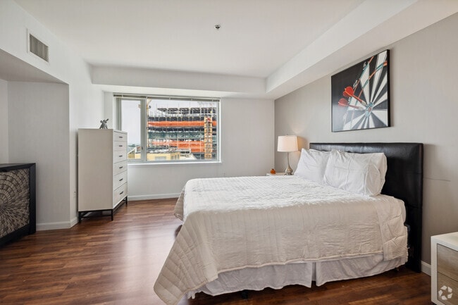 2BR, 2BA - 1449SF