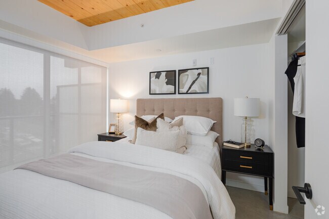 1BR - 1BA - 519SF - Bedroom - Main & 41st Apartments