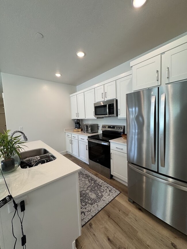 Photo - 3120 S 200 W