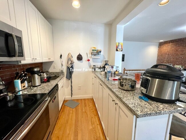 Photo - 480 Massachusetts Ave