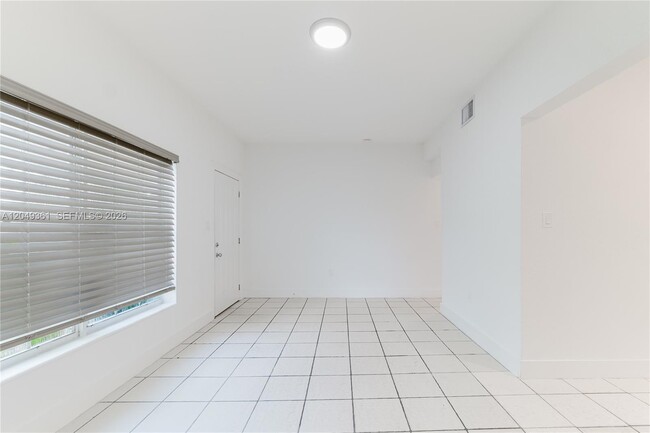 Photo - 6130 Flagler St