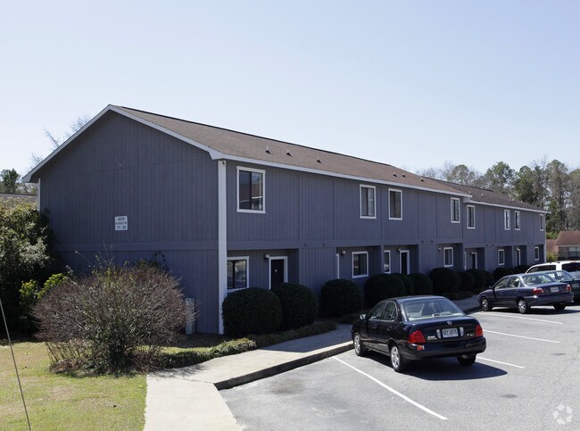 Fox Run - Fox Run Apartments