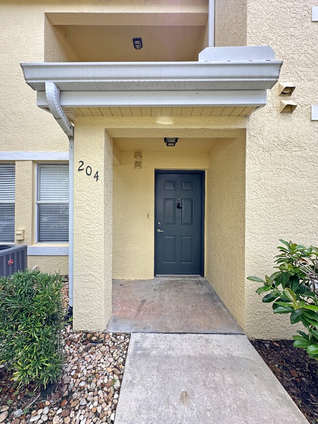 Photo - 120 SW Peacock Blvd Townhome