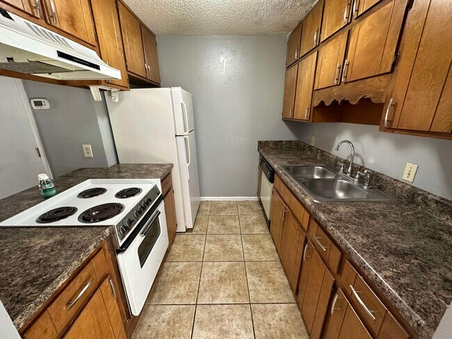 Photo - 1571 Keily Run