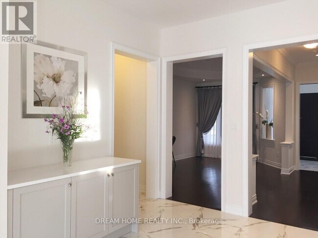 Photo - 28 Larkin Ave