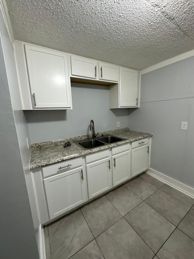 Photo - Fully Renovated 3/1 Single Family Available Now!