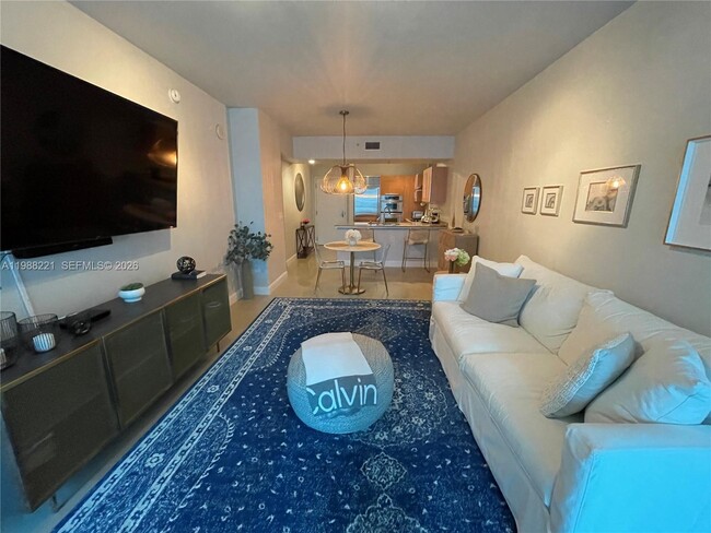 Photo - 218 SE 14th St Unit 1404