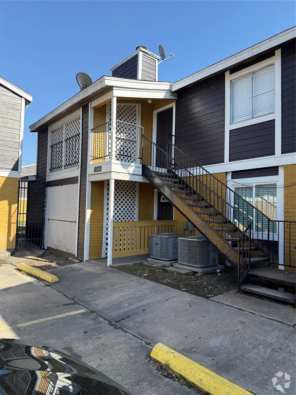 Building Photo - 12646 Ashford Meadow Dr Unit C Rental