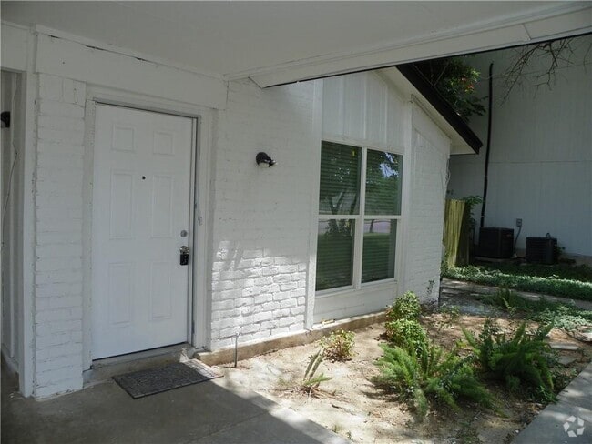 Building Photo - 1306 Colony Creek Dr Rental