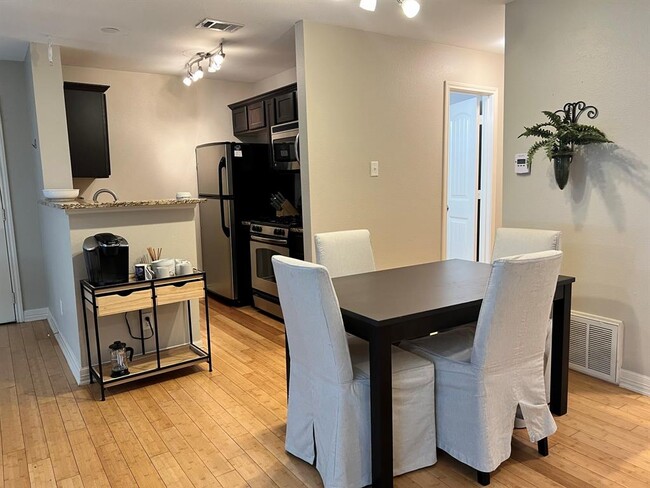 Photo - 1307 Norwalk Ln Unit 201