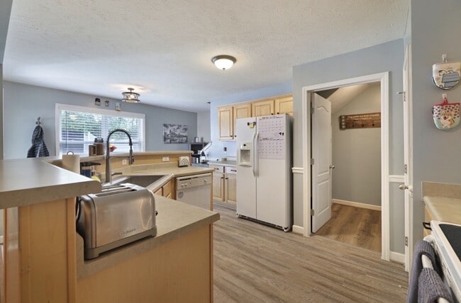 Photo - 642 Ken Pilkerton Dr