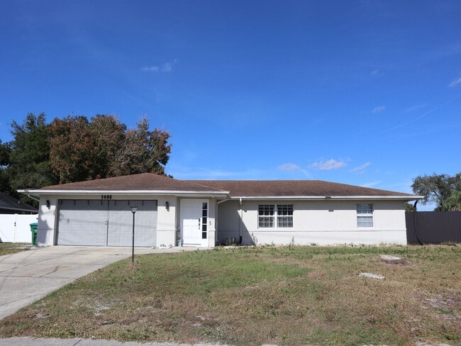 Building Photo - 4 BEDROOM 2 Bath Pool Home! Call Carole Arcaro 386-216-4900 Deltona Lakes Realty