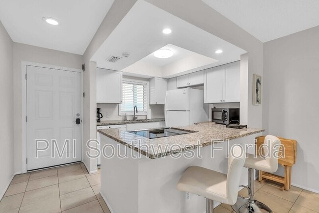 Photo - 1670 Laurel St Unit # 205