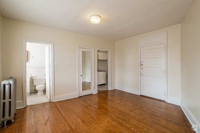 Efficiency, 1BA - Living Area