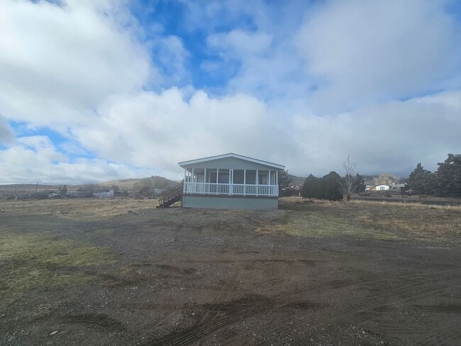 Photo - Like New 3 Bedroom On Acre Plus in Moundhouse